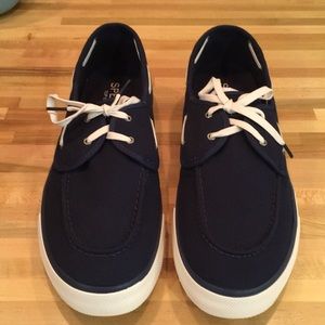 Sperry’s Navy Brand New